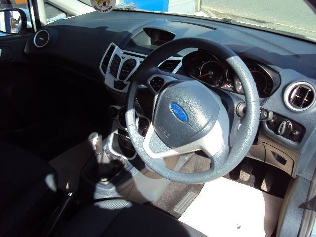 2012 Ford Fiesta 1.25 60PS Edge 3-dr Hatchback image 4