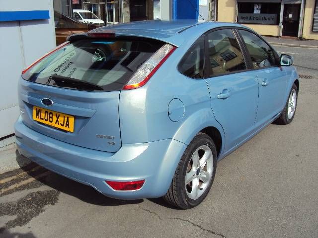 2008 Ford Focus 1.6 Zetec 5-dr Hatchback image 2