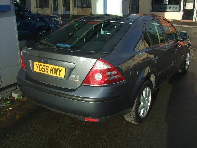 2006 Ford Mondeo 2.2 155PS TDCi Zetec 5-dr Hatchback image 2