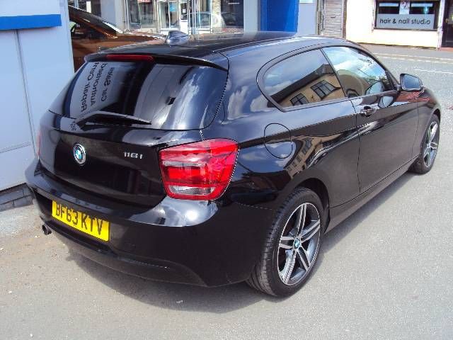 2013 BMW 1 Series 116i Sport 3-dr Hatchback image 2