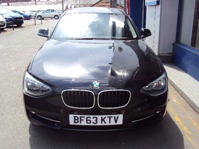 2013 BMW 1 Series 116i Sport 3-dr Hatchback image 3