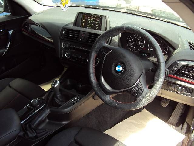 2013 BMW 1 Series 116i Sport 3-dr Hatchback image 5