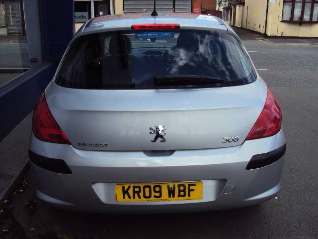 2009 Peugeot 308 1.6 S Automatic 5-dr Hatchback image 4