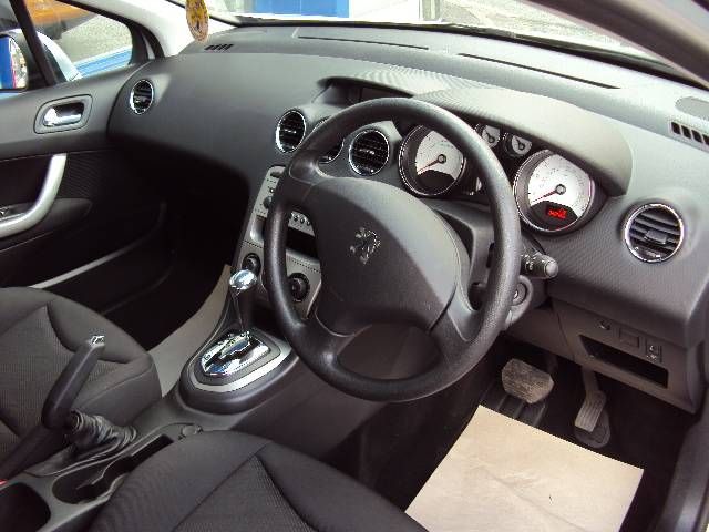 2009 Peugeot 308 1.6 S Automatic 5-dr Hatchback image 5