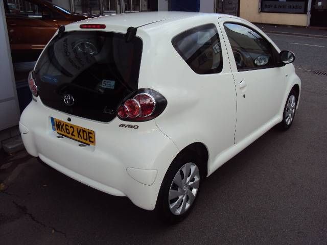 2012 Toyota Aygo 1.0 VVT-i Ice 3-dr Hatchback image 2
