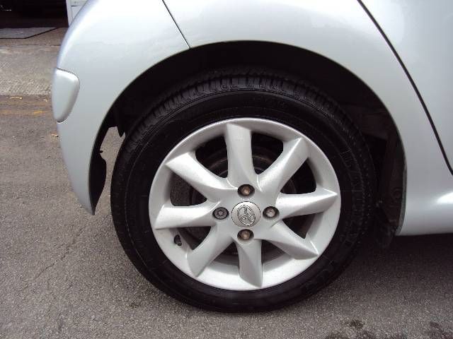 2008 Toyota Aygo 1.0 VVT-I Platinum 5-dr Hatchback image 8