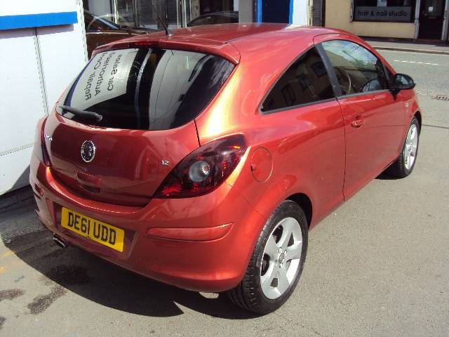 2011 Vauxhall Corsa 1.2 16v SXi 3-dr Hatchback image 2