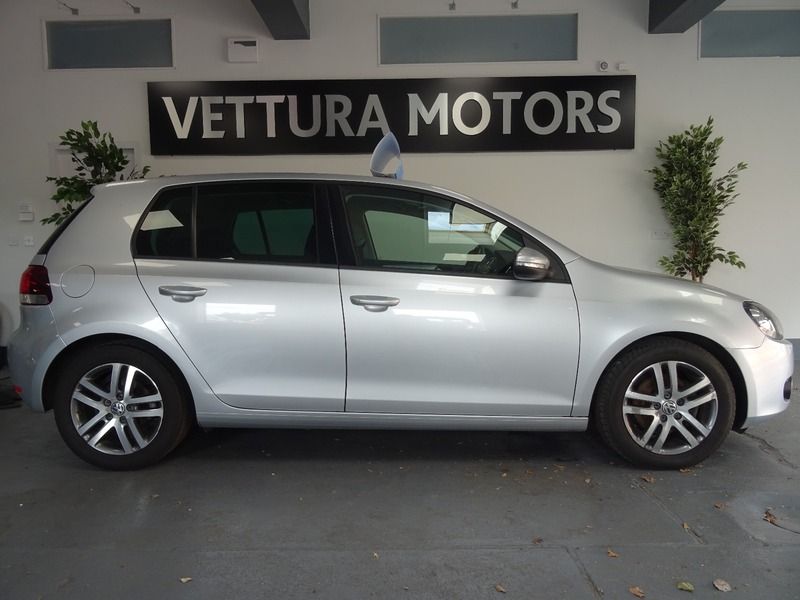 2009 Volkswagen Golf TDi image 2