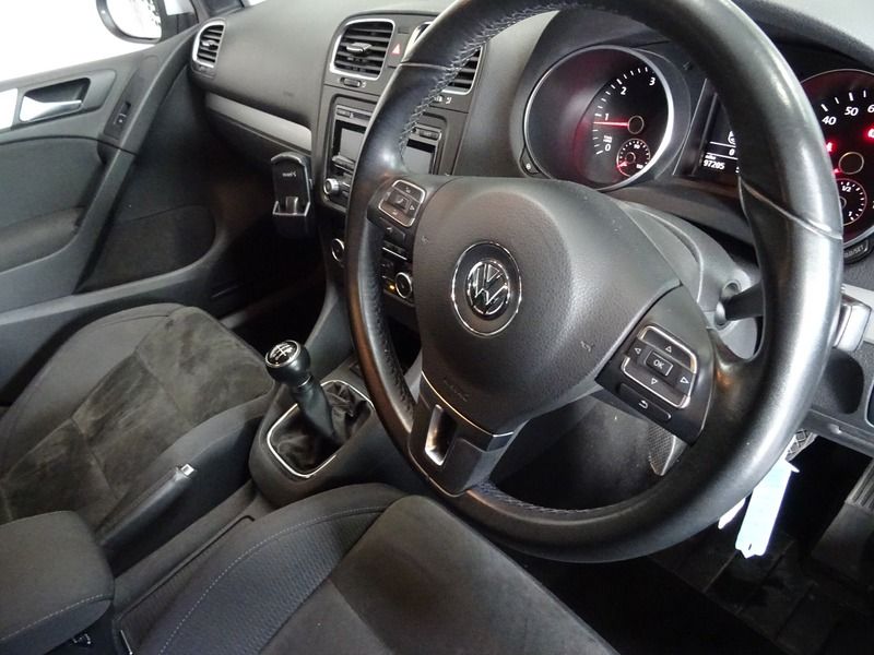 2009 Volkswagen Golf TDi image 6