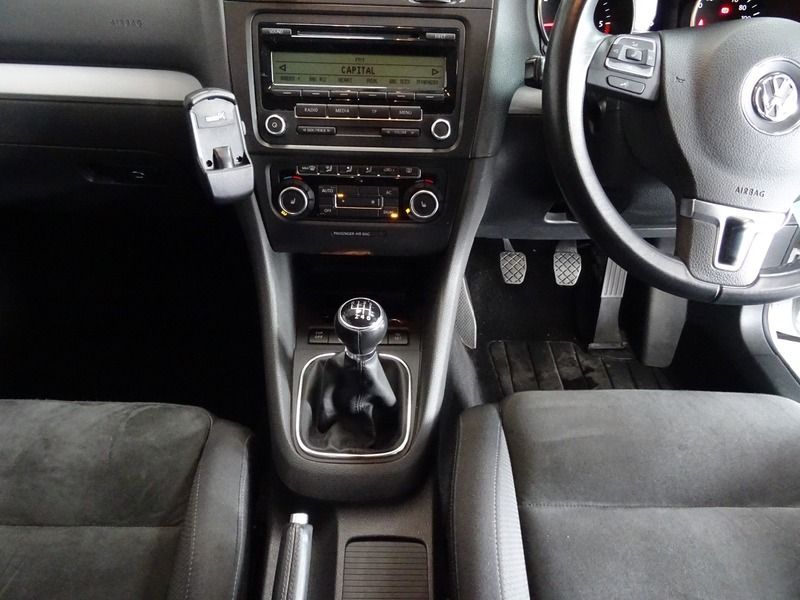 2009 Volkswagen Golf TDi image 8