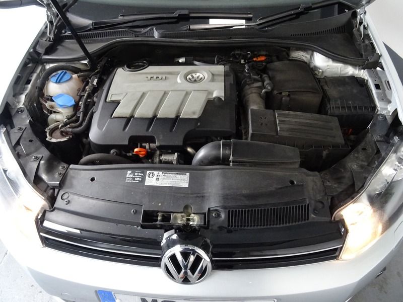 2009 Volkswagen Golf TDi image 9