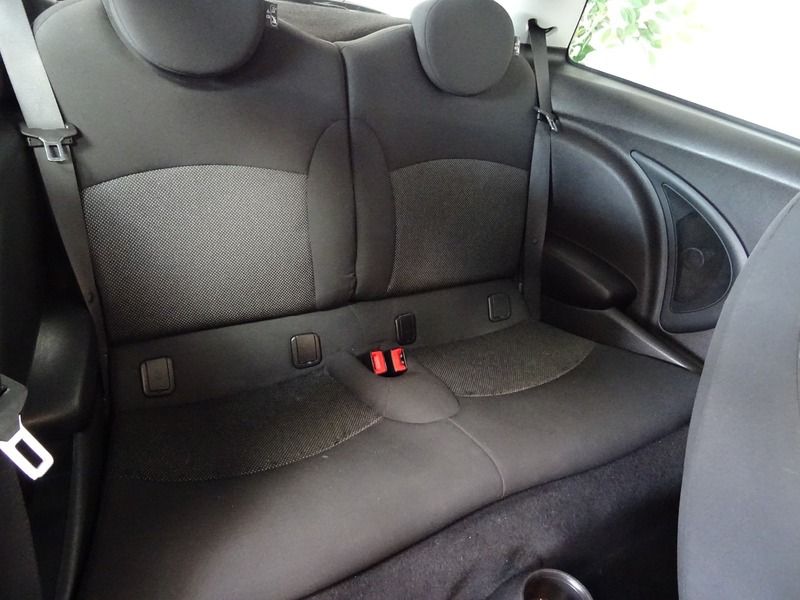 2009 MINI Hatch image 7