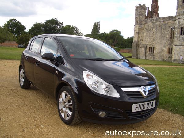 2010 Vauxhall Corsa 1.4i 16V SE image 1