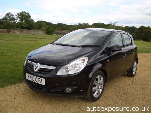 2010 Vauxhall Corsa 1.4i 16V SE image 2
