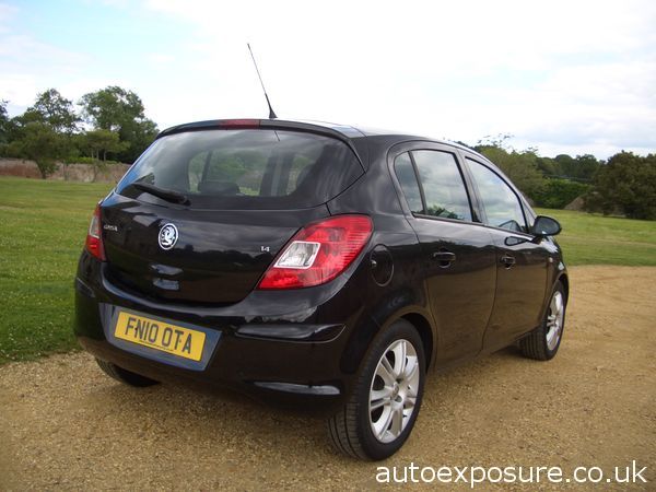 2010 Vauxhall Corsa 1.4i 16V SE image 4