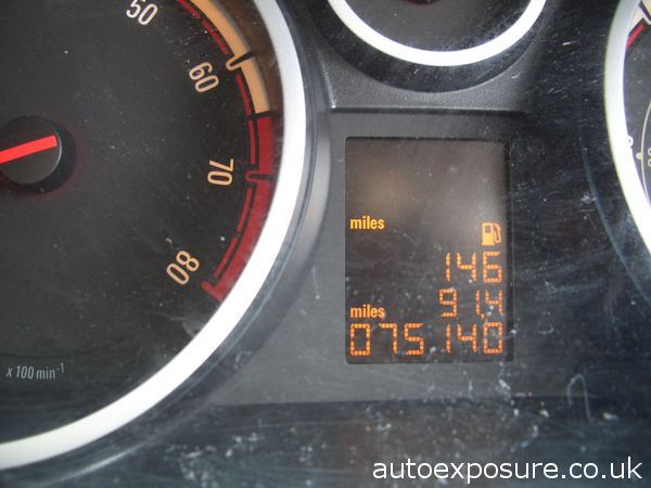 2010 Vauxhall Corsa 1.4i 16V SE image 8