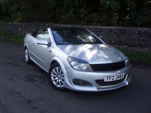 2009 Vauxhall Astra 1.9 twin top convertible VXd image 1