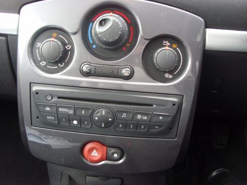 2012 Renault Clio 1.5 dCi FAP Expression Eco Pack 5dr image 7