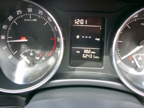 2012 Skoda Superb S 1.6 TDi 105PS image 6