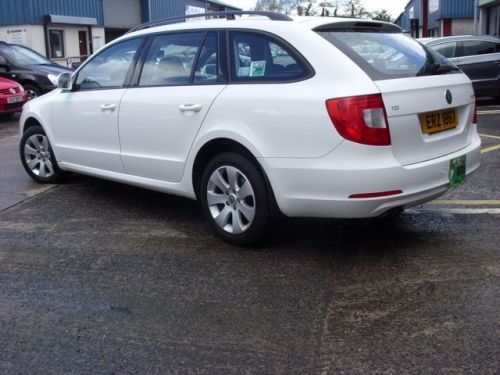 2012 Skoda Superb Estate S 1.6 TDi 105PS image 3
