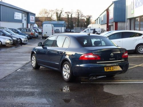 2011 Skoda Superb 1.6TDi SE Greenline image 3