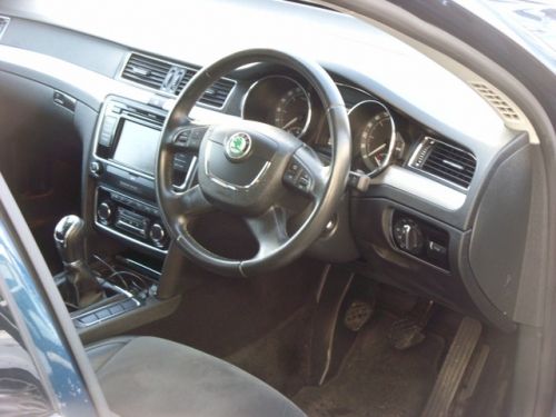 2011 Skoda Superb 1.6TDi SE Greenline image 7