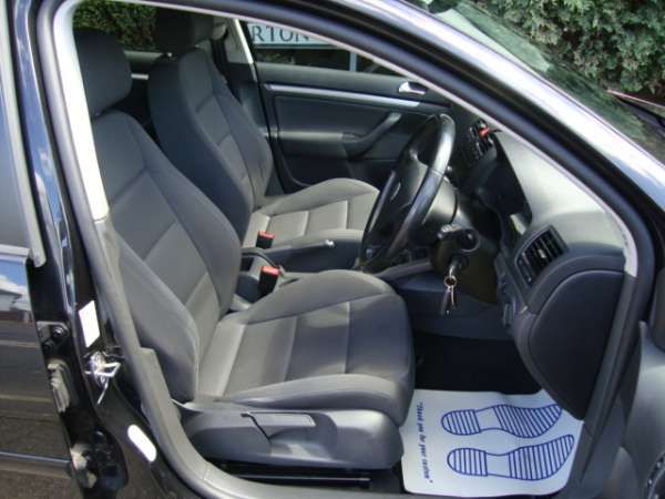 2006 Volkswagen Golf 1.9 TDI Sport image 5