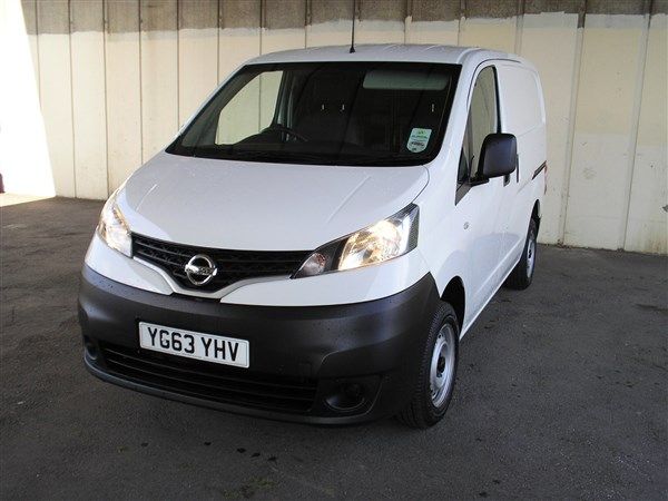 2013 Nissan NV200 image 2