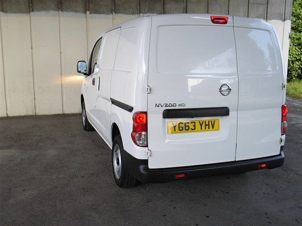 2013 Nissan NV200 image 3