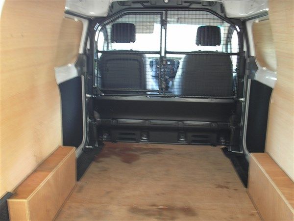 2013 Nissan NV200 image 9