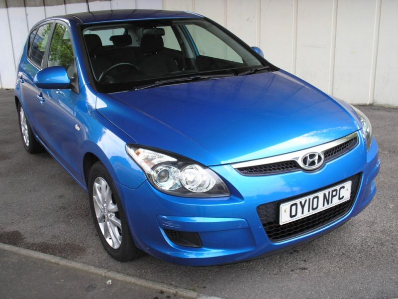 2010 Hyundai I30 5 Door image 1