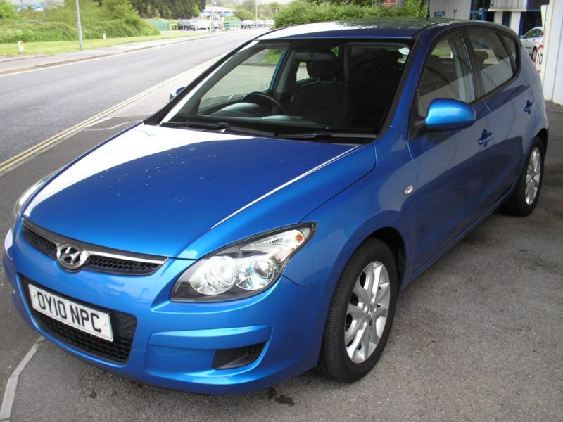 2010 Hyundai I30 5 Door image 2