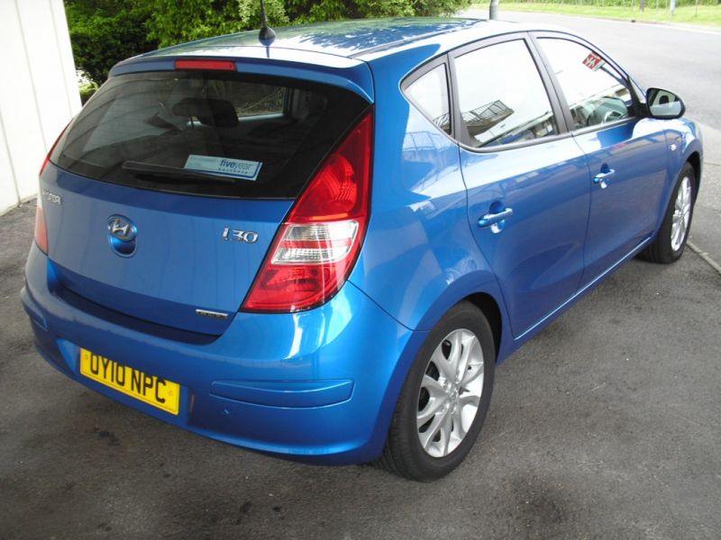 2010 Hyundai I30 5 Door image 3