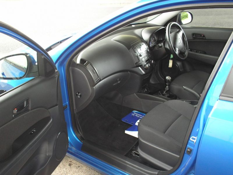 2010 Hyundai I30 5 Door image 6