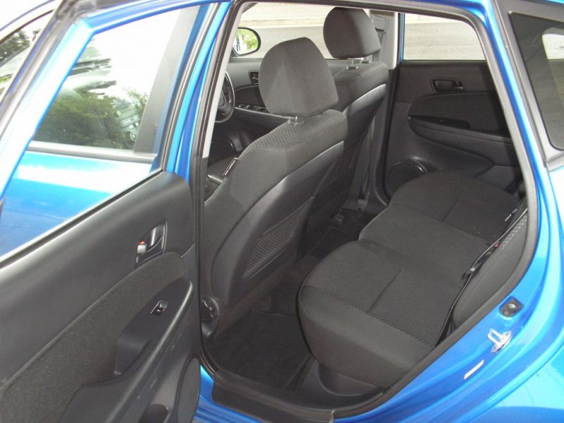 2010 Hyundai I30 5 Door image 7