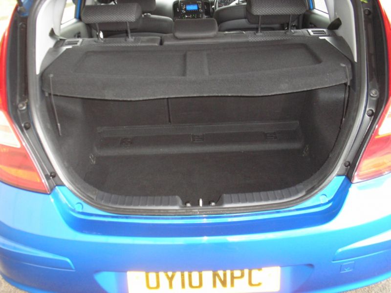 2010 Hyundai I30 5 Door image 8