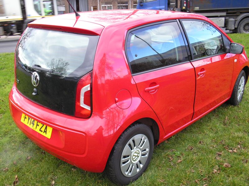 2014 VW Up! Move image 4
