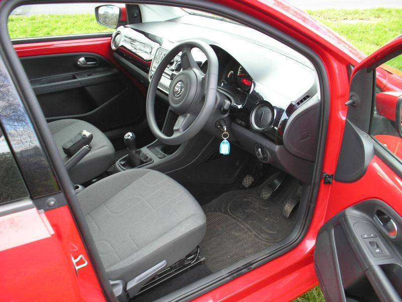 2014 VW Up! Move image 6