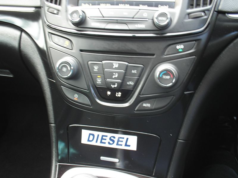2014 Vauxhall Insignia image 9