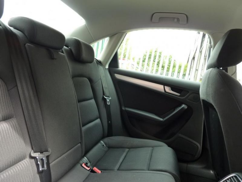 2011 AUDI A4 2.0 TFSI SE 2011 image 5