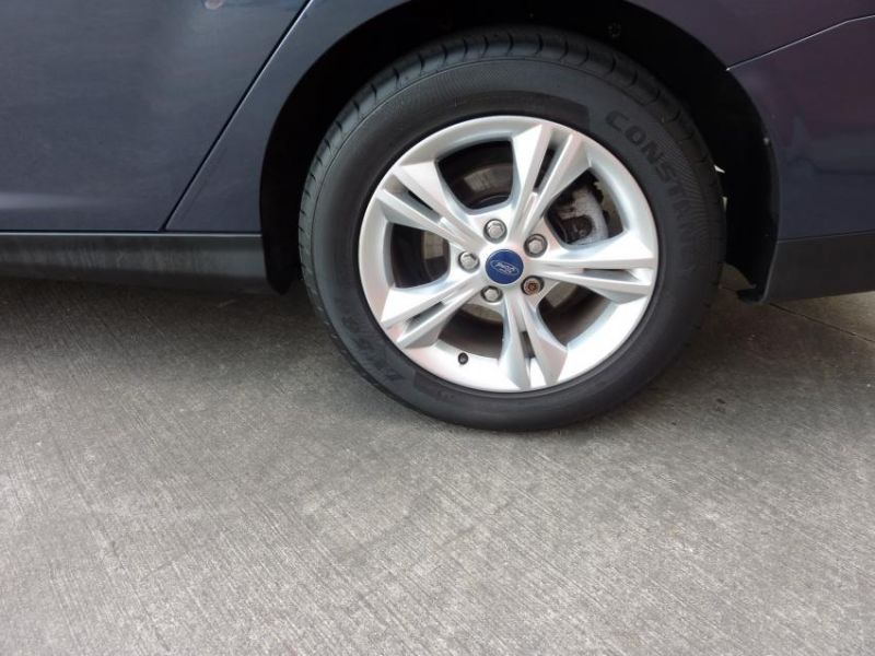 2012 FORD FOCUS ZETEC image 6