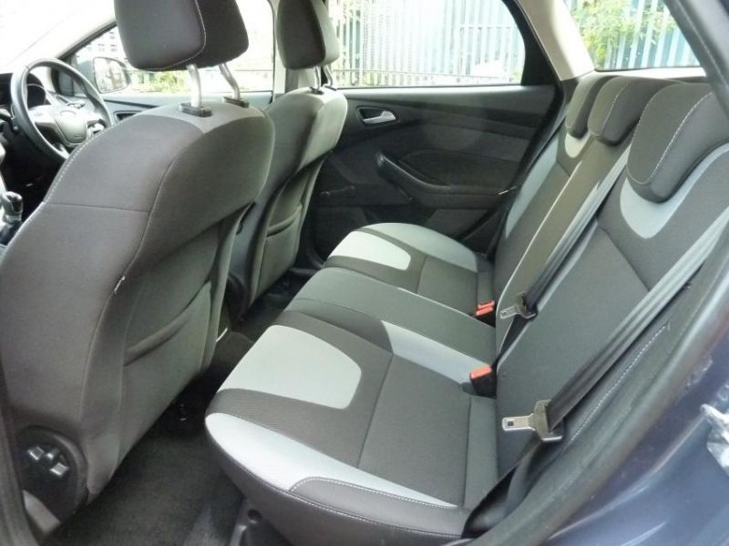 2012 FORD FOCUS ZETEC image 9