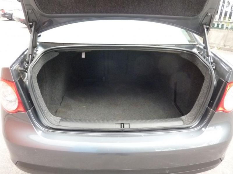 2007 VOLKSWAGEN JETTA SPORT TDI image 4