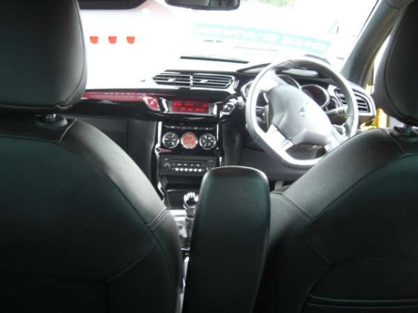 2012 Citroen DS3 1.6e-HDI Airdam+ D-Style image 8
