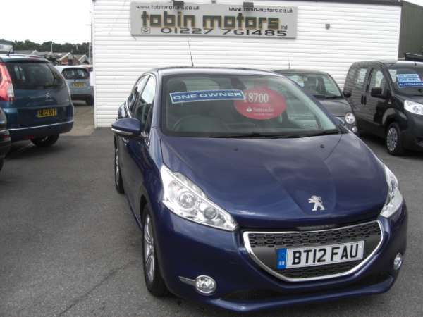 2012 Peugeot 208 1.4 Allure 5 door image 1