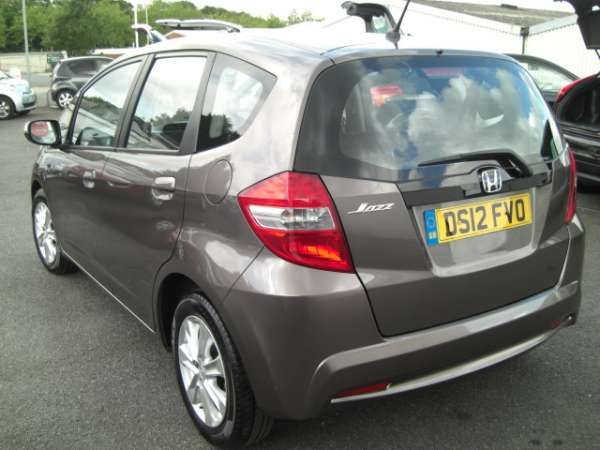 2012 Honda Jazz 1.4 i VTEC ES 5 door image 3
