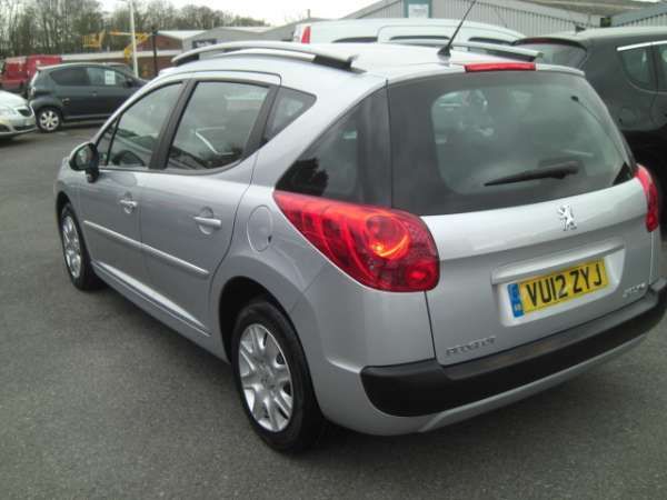 2012 Peugeot 207 1.6 Hdi Active image 3