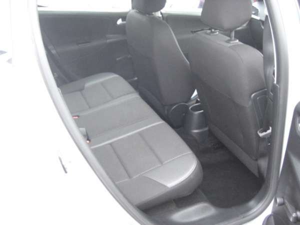 2012 Peugeot 207 1.6 Hdi Active image 6