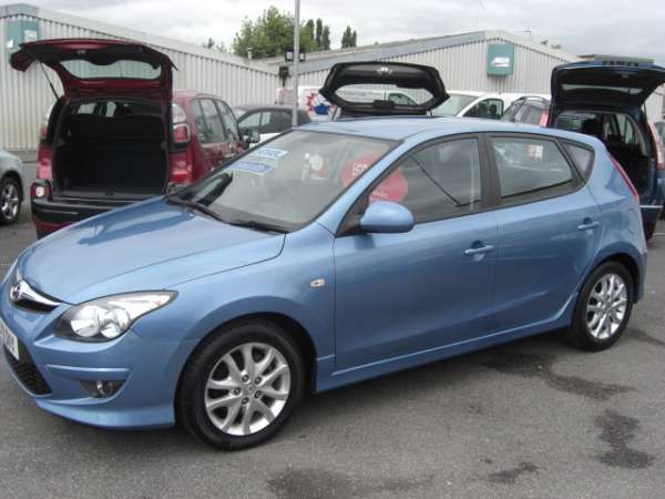 2011 Hyundai i30 1.6 CRDi Comfort image 2