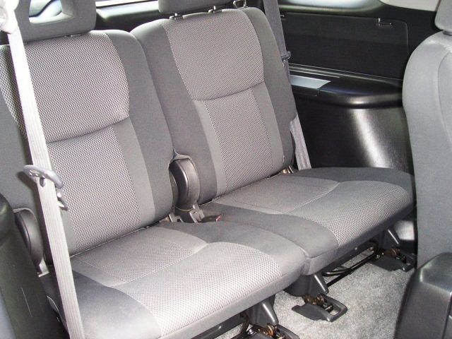 2006 Toyota RAV-4 image 9